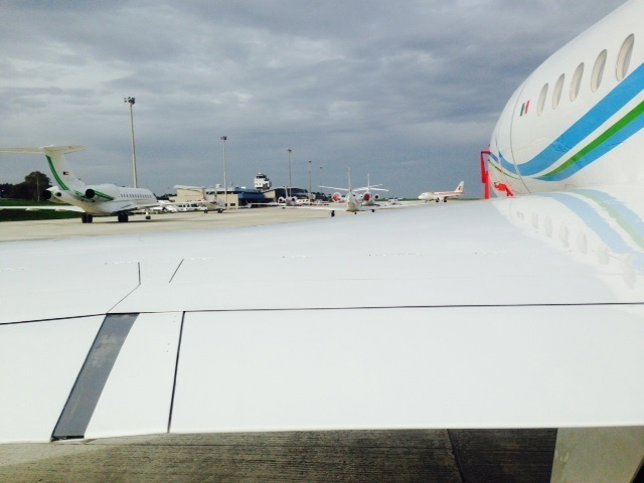 Aeropuerto de Asturias, avión