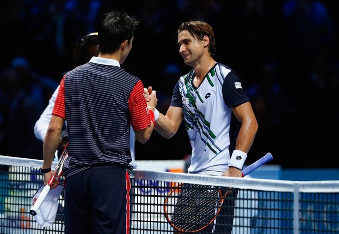 Kei Nishikori derrota a David Ferrer en Londres