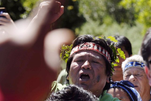 Indígena de la comunidad mapuche