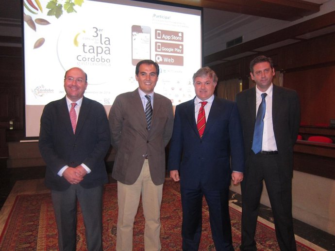 Presentación del concurso de la tapa con José Antonio Nieto en el centro