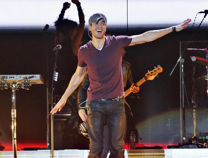 ENRIQUE IGLESIAS