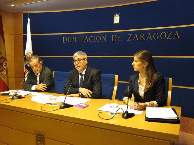 García-Nieto, Artajona y Zurutuza en la presentación del Seminario este viernes