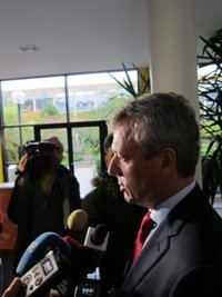 Rueda replica que Feijóo "nunca mintió" en la Cámara y mantiene lo dicho sobre los cursos de formación en el bipartito