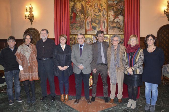 Àngel Ros, Montse Parra, Rosa Pujol con los premiados
