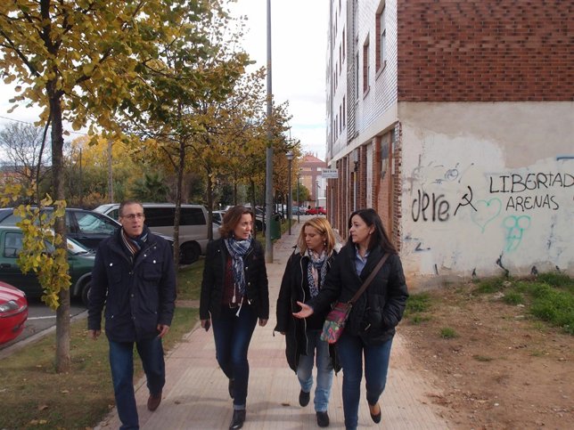 Visita de la alcaldesa a la calle Fuenmayor         