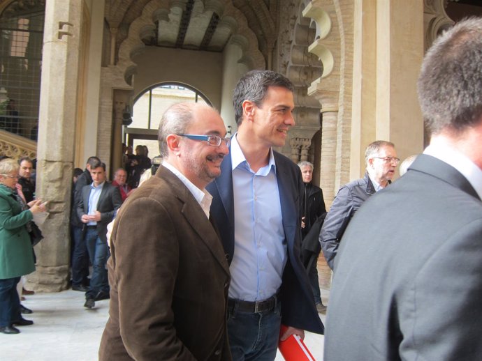 Javier Lambán junto a Pedro Sánchez