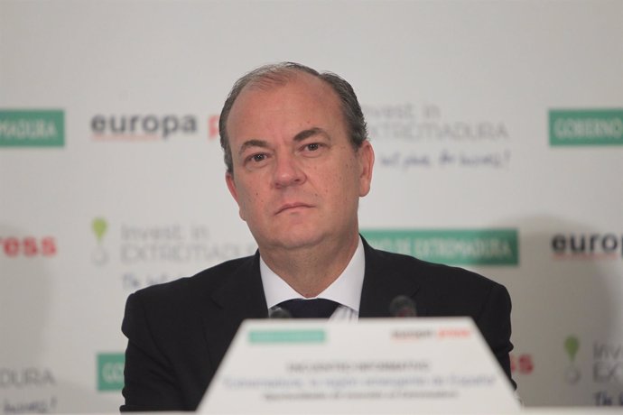 José Antonio Monago en los Desayunos de Europa Press