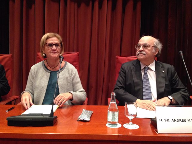 La presidenta del Parlament, Núria de Gispert, y el conseller A.Mas-Colell