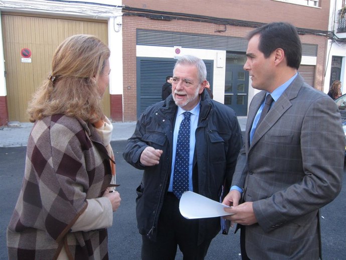 El secretario de Estado Antonio Beteta con José Antonio Nieto y Laura Ruiz