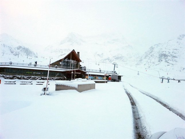 En Aramón Formigal se acumulan entre 10 y 30 centímetros de nieve