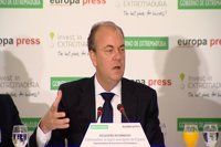 Monago alerta de l'"aventura perillosa" d'obrir el "meló" de la Constitució i diu que "no es pot ser més federal