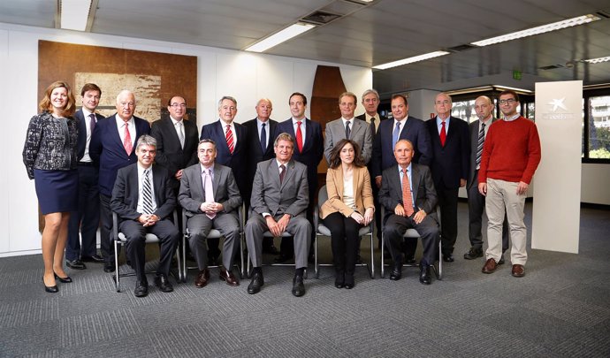 Gonzalo Gortázar con el comité consultivo de accionistas de CaixaBank