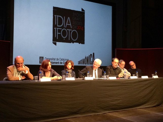 Presentación del proyecto '1 día, una foto'