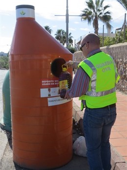 Sustraen 40.000 litros de aceite para reciclar