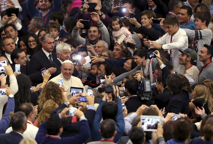 El Papa Francisco a su llegada a una audiencia con médicos católicos en el Vatic