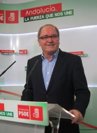 PSOE-A respeta la decisión de Ferraz de no pagar la defensa de Chaves y Griñán y confía en que no sean imputados