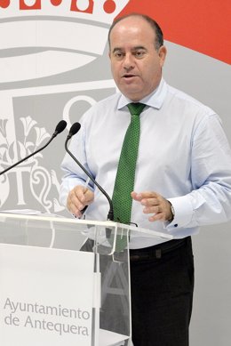 El alcalde de Antequera Manuel Barón