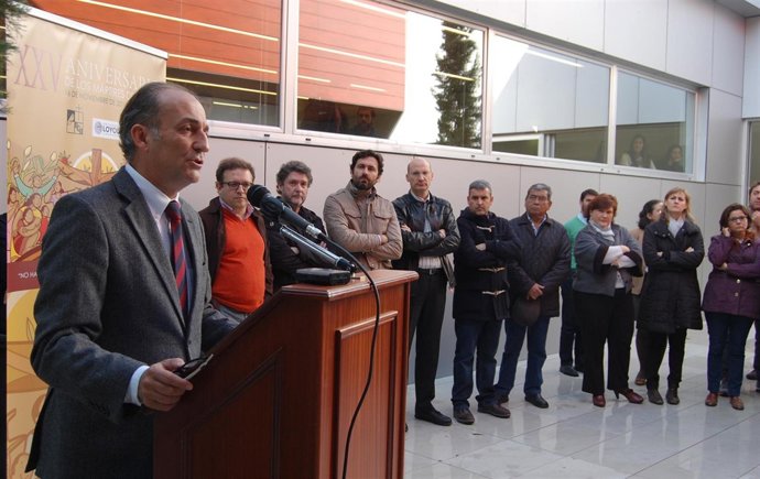 Pérez Alcalá (primer plano) en el homenaje celebrado en Córdoba