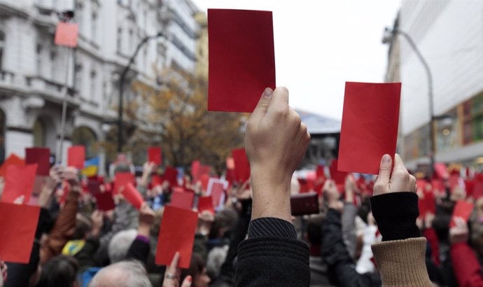 Manifestación contra el presidente Zeman por el aniversario de la revolución