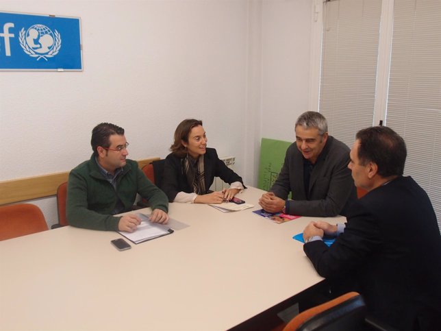 Un momento de la reunón de Gamarra con los responsables de UNICEF La Rioja