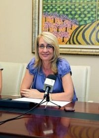 La alcaldesa de Benalmádena afirma que "nada ha cambiado" y sigue confiando en los otros dos ediles de UCB