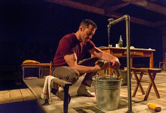Hugh Jackman en The River