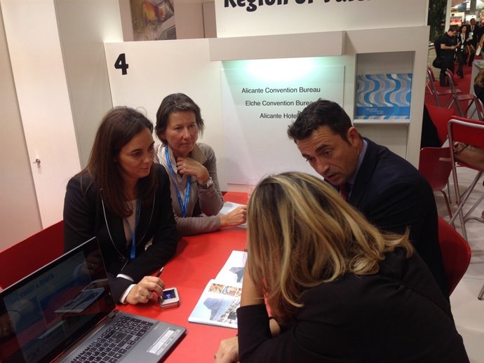 Un instante en el 'stand' de la Costa Blanca en la feria EIBTM