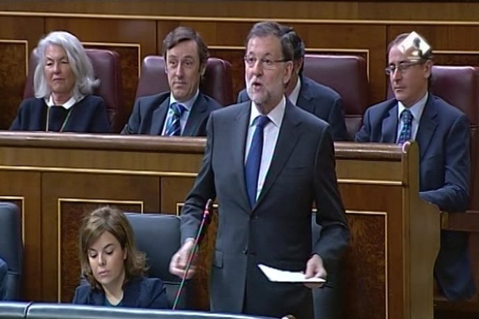 Rajoy exige a Sánchez menos "eslóganes" sobre Cataluña