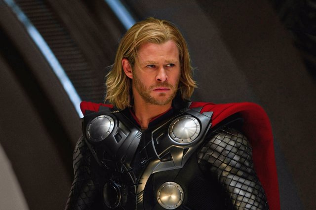 Chris Hemsworth  Fotos de thor, Hombres guapos, Hombres