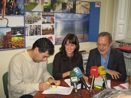 Alberto Bustos (I), María Sánchez (C) y Manuel Saravia (D)