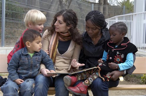 Niños en proyecto de infancia inmigrantes