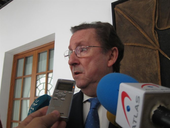 Emilio De Llera,  hoy ante los medios