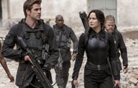 Jennifer Lawrence, en plena batalla en el clip de Los juegos del hambre: Sinsajo