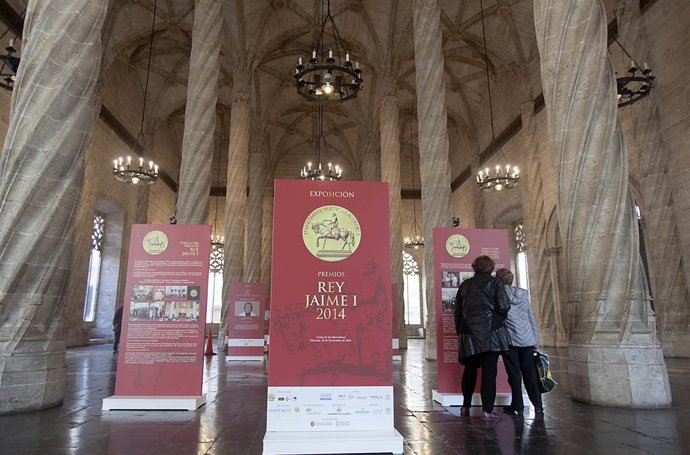 Exposición sobre los Premios Rey Jaime I en la Lonja