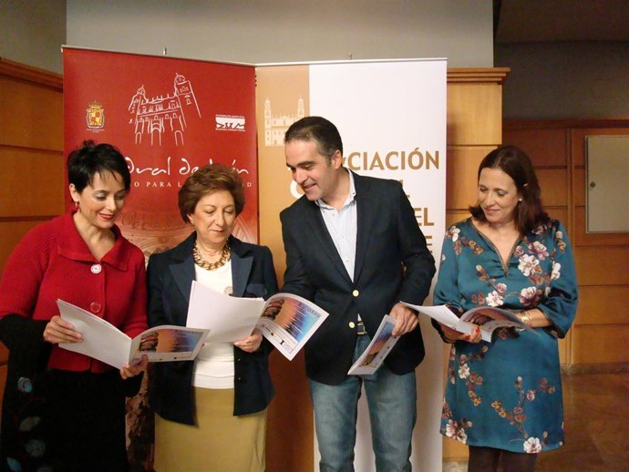 Gámez, Nestares, Jódar y Lara en la presentación de 'Juntos al teatro'-.
