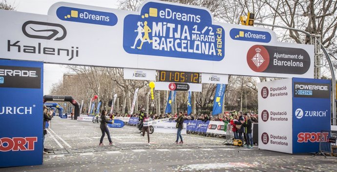 Florence Kiplagat gana la Mitja Marató de Barcelona