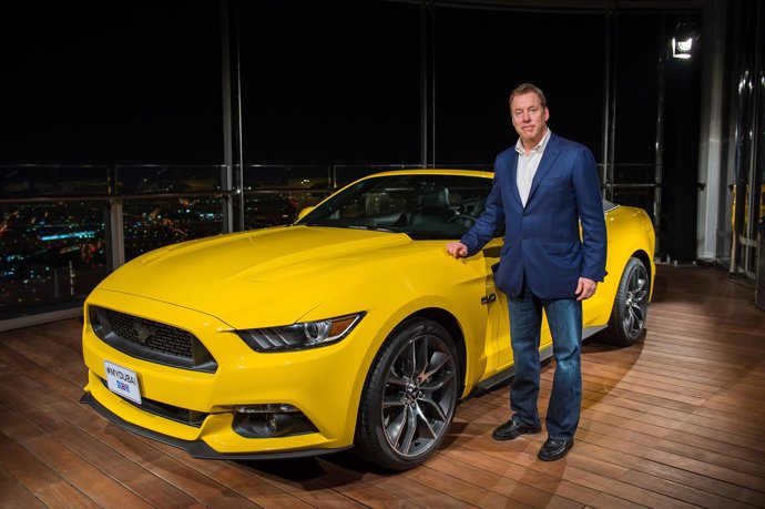 Bill Ford presenta el Mustang en Dubai
