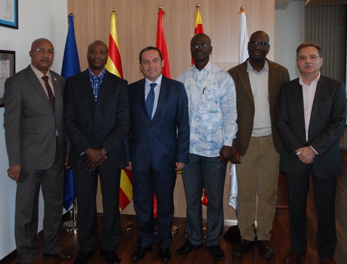 Empresarios de Guinea Bissau visitan el Puerto de Tarragona