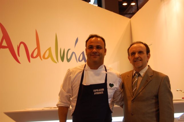 El chef Ángel León y el consejero de Turismo Rafael Rodríguez