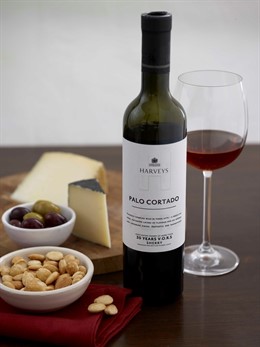 Nota De Prensa Beam Suntory . Harveys Palo Cortado 30 YO VORS, Trofeo Sherry En 