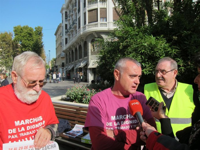 Arcadio Martínez junto con los 'Yayo Flautas'