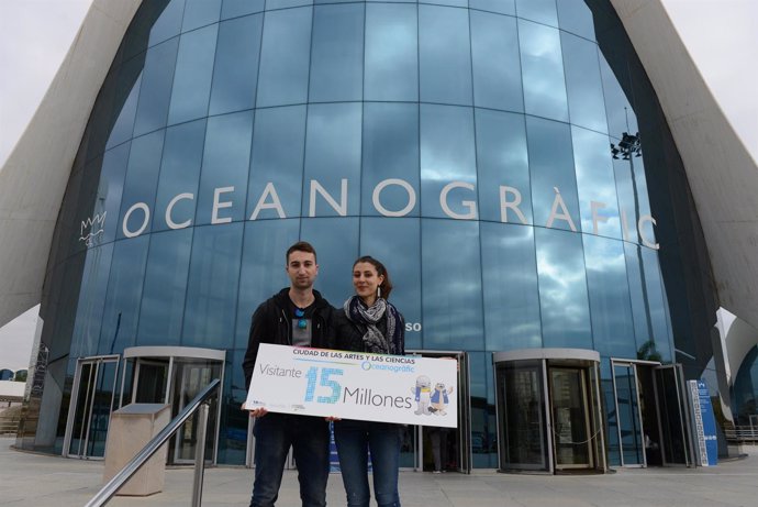 La pareja con la que el Oceanogràfic ha alcanzado los 15 millones de visitantes