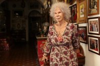 Cospedal destaca la "virtuosa trayectoria" de la duquesa de Alba como ejemplo de "voluntad y entrega" a su familia