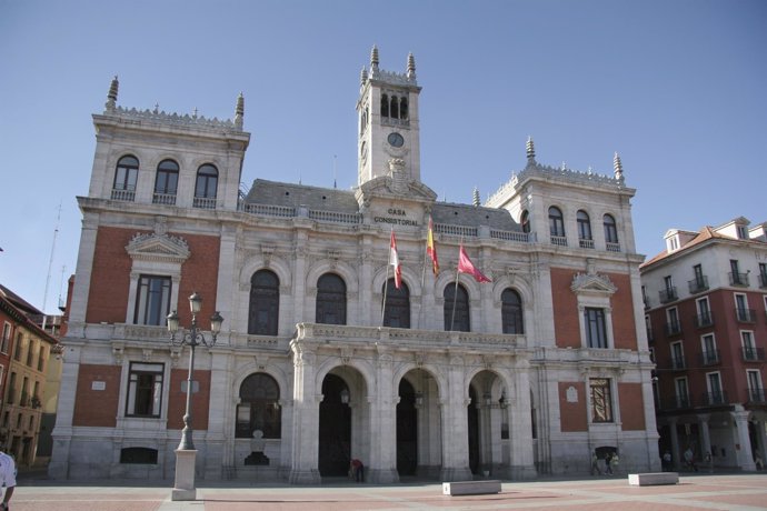 Fachada Del Ayuntamiento De Valladolid