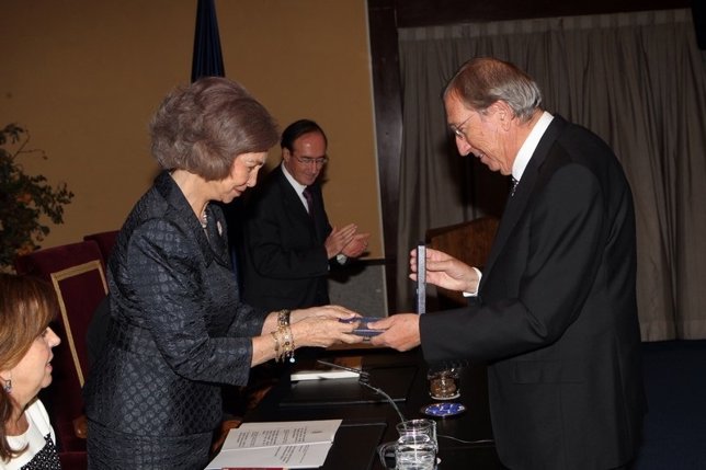 Foto de archivo de Navarro Baldeweg con la reina Sofía