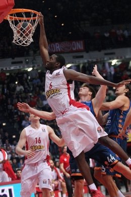 Olympiacos gana al Valencia Basket