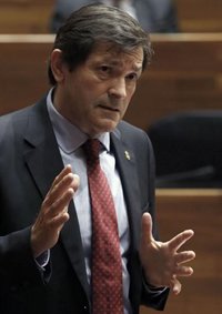 Javier Fernández admite que le hubiera gustado destinar más dinero a inversión