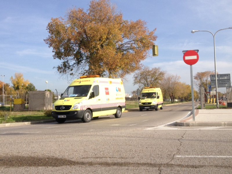 Ambulancia que llega al Carlos III