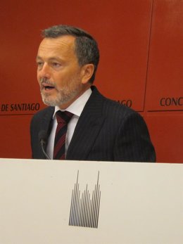 El alcalde de Santiago, Agustín Hernández