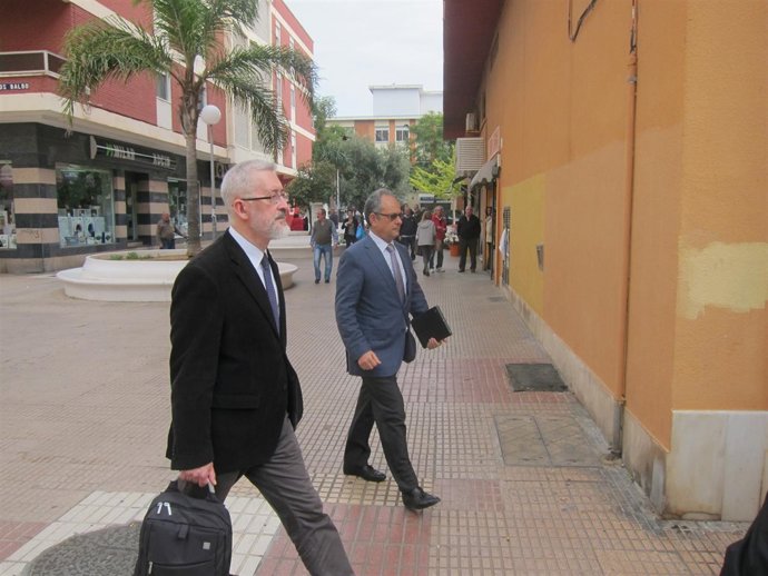 El exconsejero Antonio Ávila a su llegada a sede judicial en Cádiz